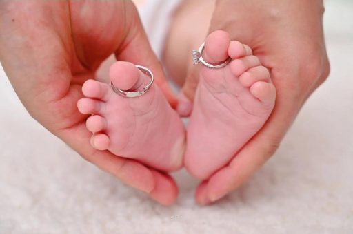 阳泉宝宝挤眼睛是怎么回事 阳泉宝宝挤眼睛是怎么回事